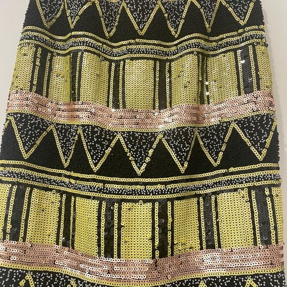 Forever 21 Black and Gold Sequin Pencil Skirt - Picture 2 of 5